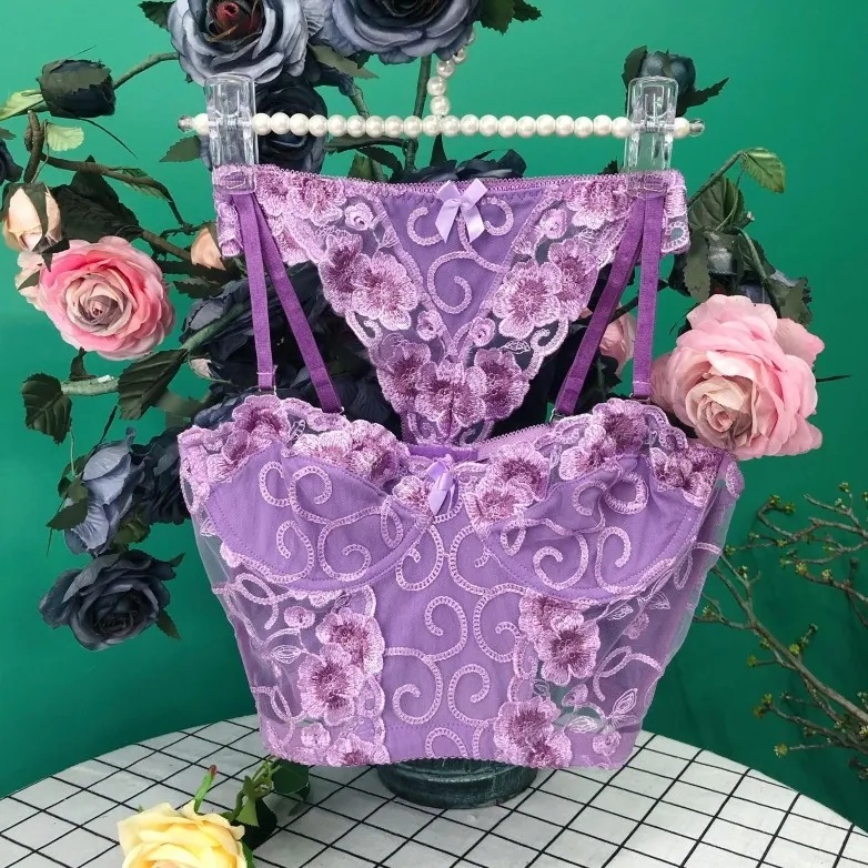 女子力全開 豪華なデザイン 高級感 A-Bカップ ワイヤー入り 超薄い 瞬間脱着 ブラ・ショーツセット