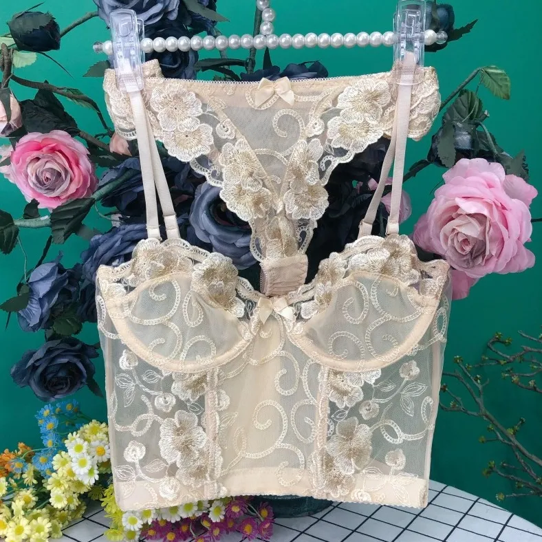 女子力全開 豪華なデザイン 高級感 A-Bカップ ワイヤー入り 超薄い 瞬間脱着 ブラ・ショーツセット