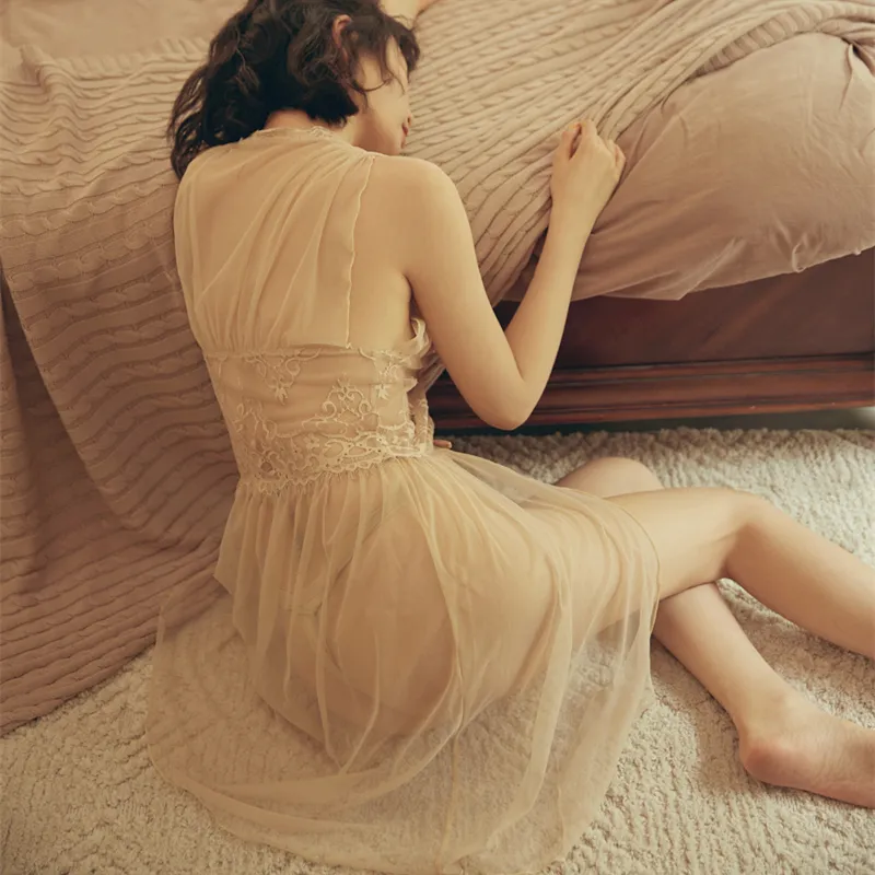 セクシー ボウタイ レース 透け感 透かし彫り Ｔバック付き 瞬間脱着 ベビードール