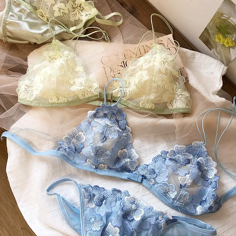 刺繡花柄 フランス式 ノンワイヤー A-Cカップ メッシュ 美乳 あざとい 大人可愛い ブラ・ショーツセット