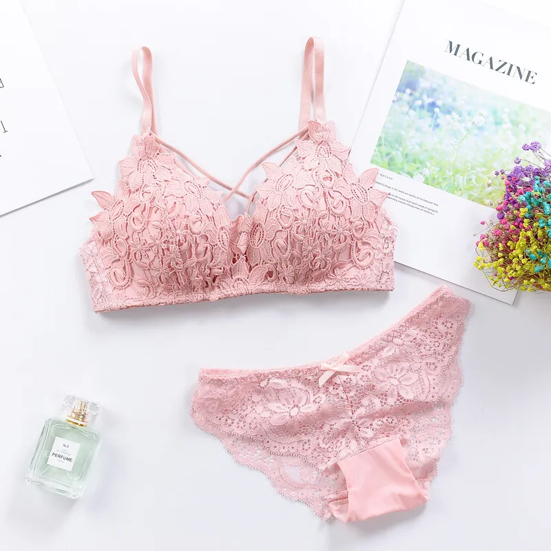 フェミニン A-Bカップ セクシー バストアップ 補整 ノンワイヤー ブラ・ショーツセット