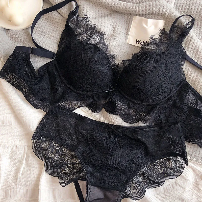 (A-Bカップ) 脇高丸盛り ノンワイヤー しっかり美胸 レース 寄せ上げ 育乳 ブラ・ショーツセット