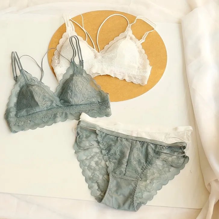 【フランス式】高級感 レース 切り替え 高通気性 A-Cカップ ノンワイヤー ブラ・ショーツセット