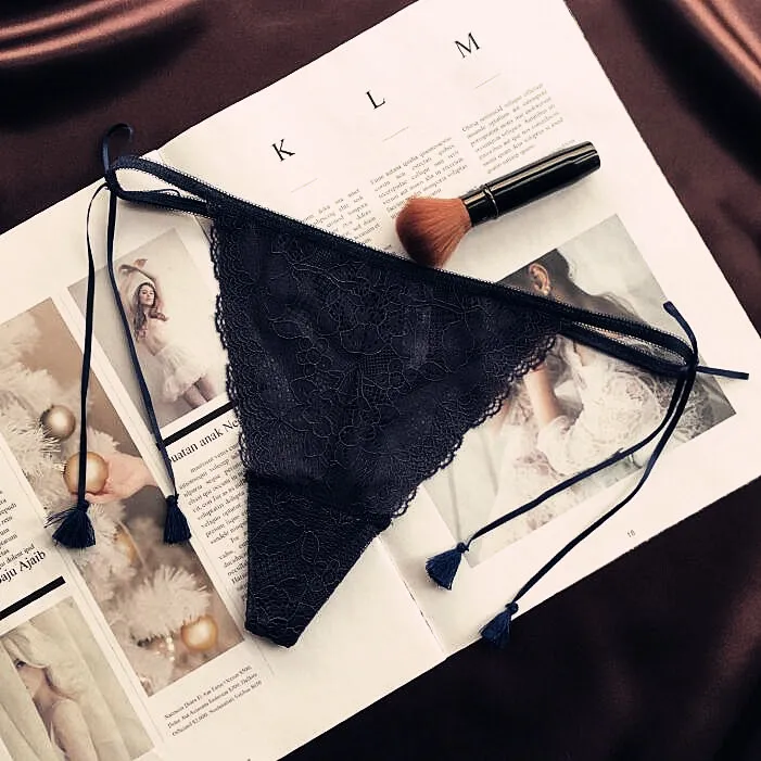 流行の予感 レース 超薄め フリンジ ボウタイ ローウエスト 通気性良い Ｔバック・タンガ