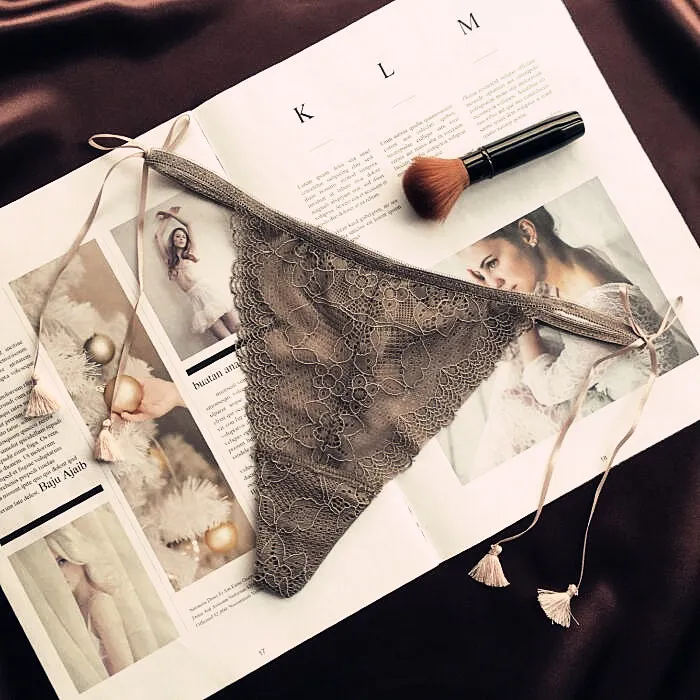 流行の予感 レース 超薄め フリンジ ボウタイ ローウエスト 通気性良い Ｔバック・タンガ