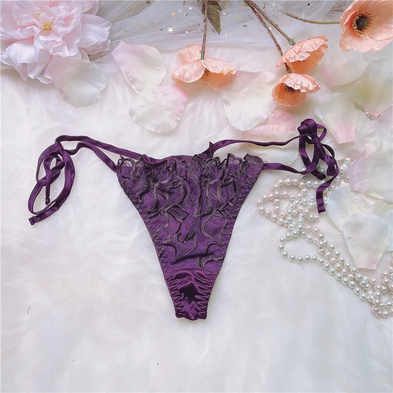 ボウタイ 刺繍 セクシー 3色展開 ローウエスト 美尻 Ｔバック・タンガ