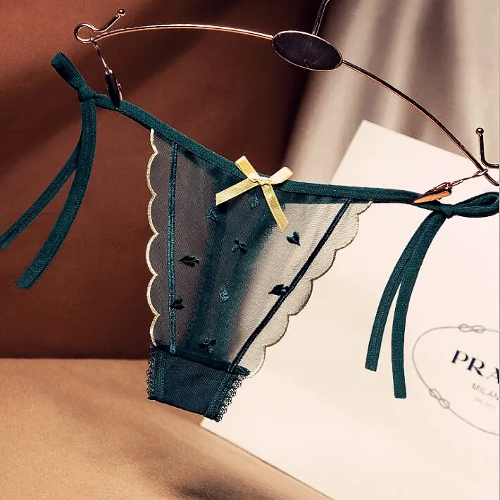 セクシー ハートの刺繡 メッシュ 透け感 リボン付き ボウタイ Ｔバック・タンガ