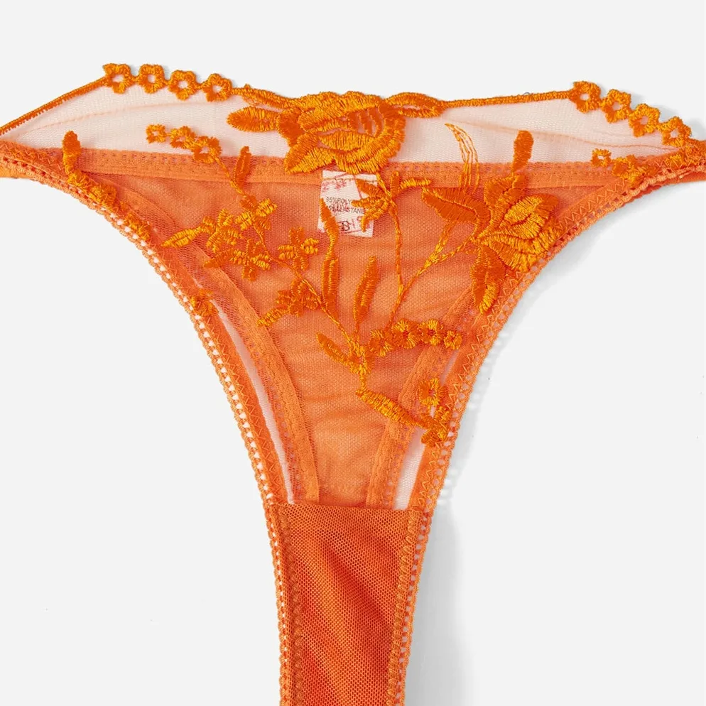 人気新作 バストケア 透け感 ワイヤー入り 刺繡デザイン セクシー 盛れる  ブラ・ショーツセット