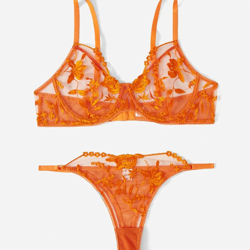 人気新作 バストケア 透け感 ワイヤー入り 刺繡デザイン セクシー 盛れる  ブラ・ショーツセット