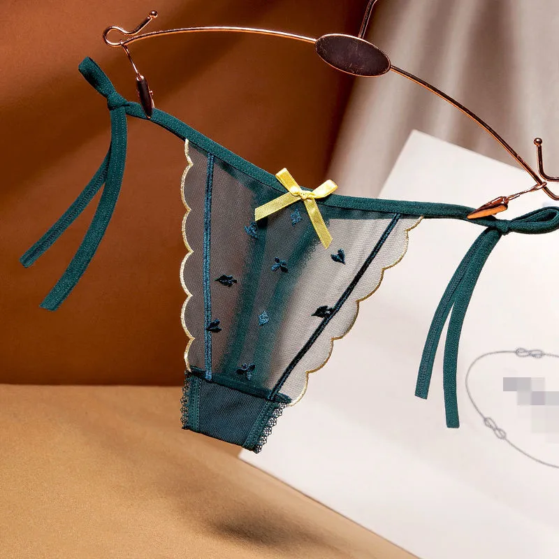 目立つ ボウタイ 刺繡 メッシュ 透かし彫り リボン付き Ｔバック・タンガ