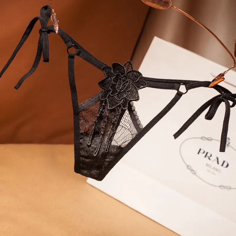 圧倒的セクシー紐パンレース透かし彫りローウエストTバック・タンガ