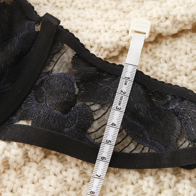 セクシー 大人女子 谷間メイク ワイヤー入り スケスケ レース ガーターベルト付き ブラ・ショーツセット