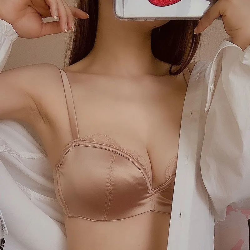 バスト美人 セクシー  脇高 薄手 育乳ブラ  A-Eカップ チラリ レース ワイヤー入り ブラ・ショーツセット