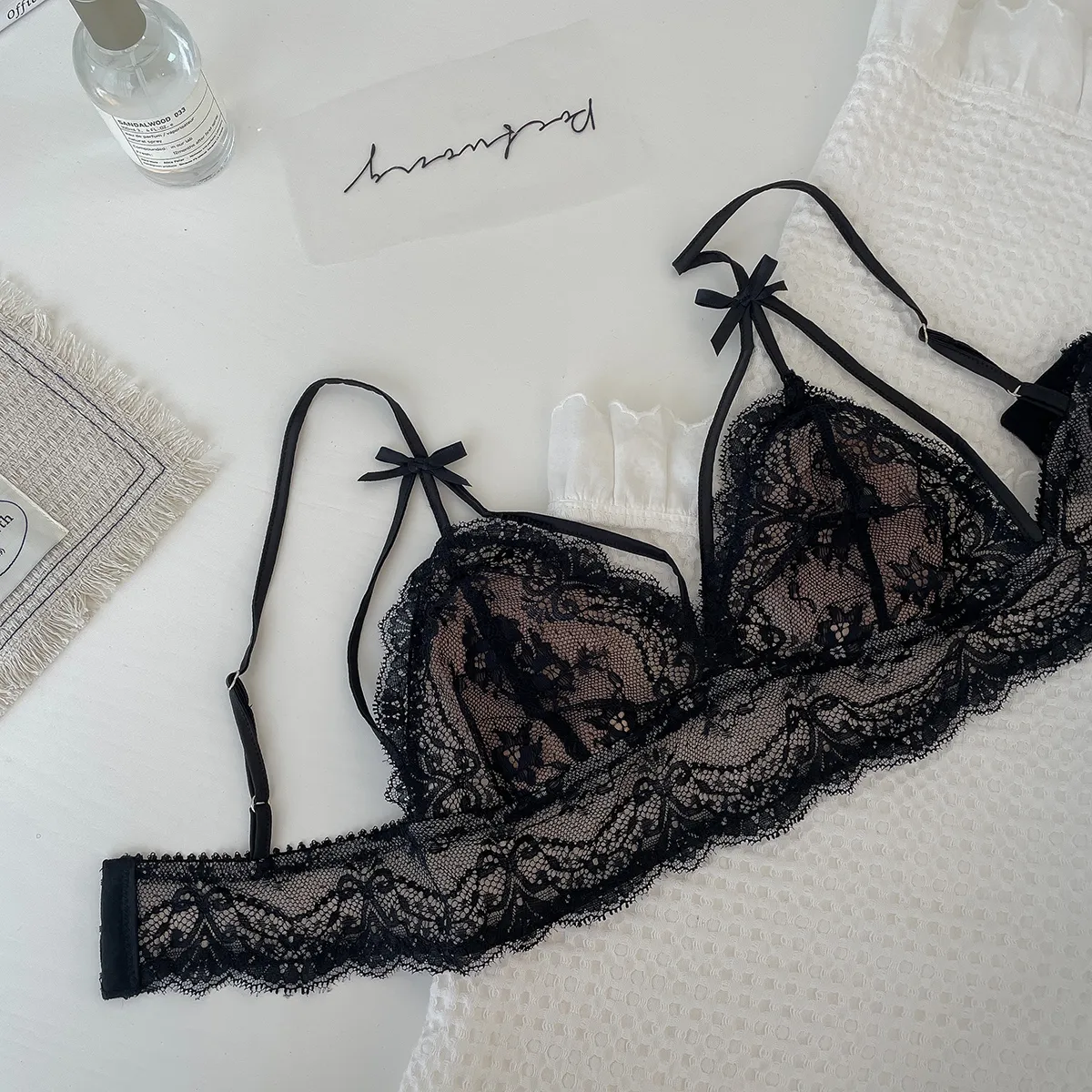 三角カップ レース ノンワイヤー A-Cカップ 谷間メイク エロカワ スケスケ ブラ・ショーツセット