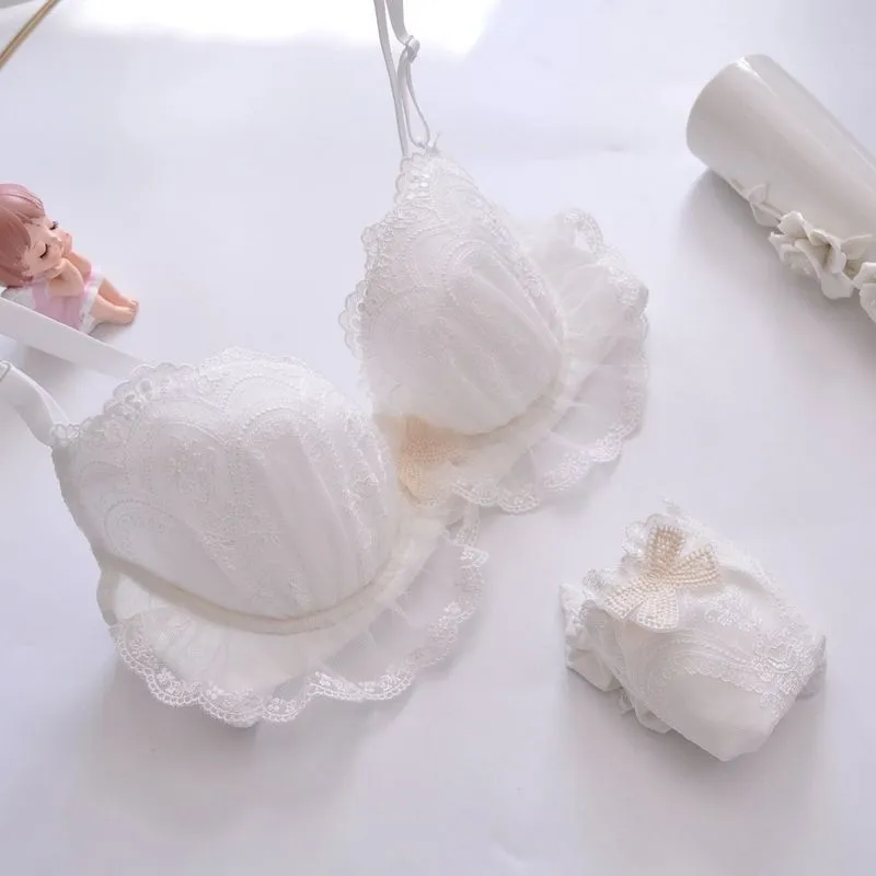 スウィート ハミ肉ゼロ ワイヤー入り A-Eカップ 刺繡 レース 盛れる ブラ・ショーツセット