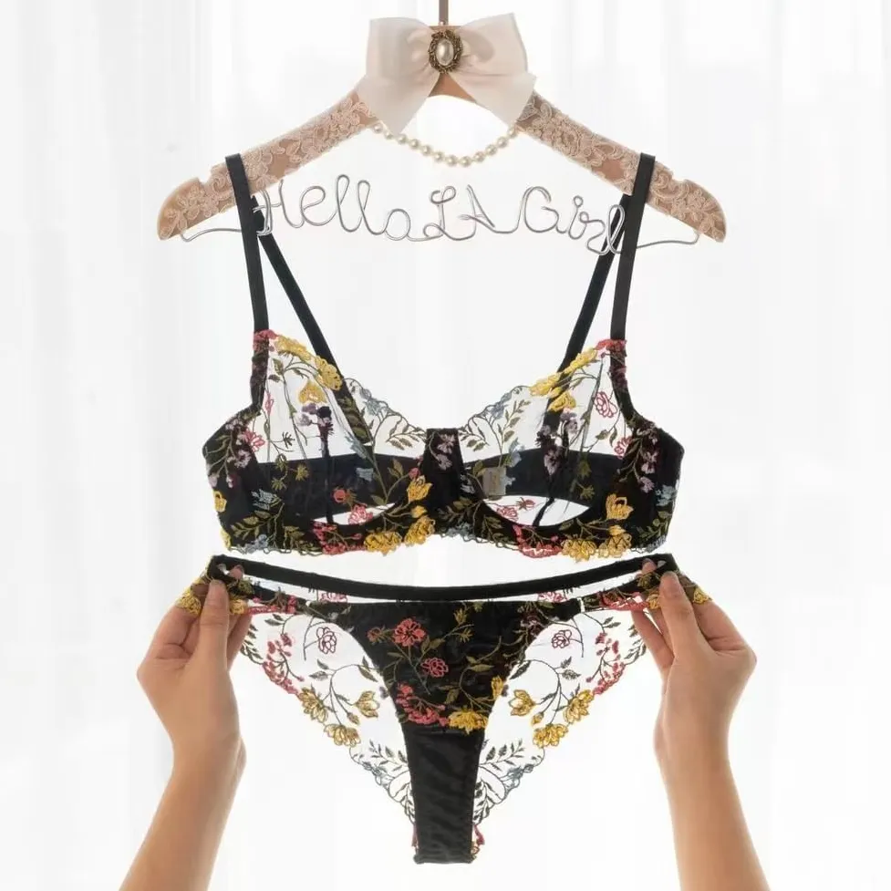 透け感 セクシー 刺繡花柄 ワイヤー入り 美乳 離れ乳改善 3/4カップ ブラ・ショーツセット