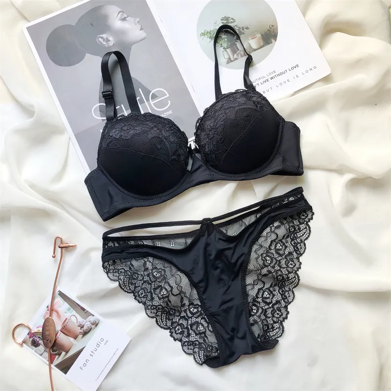 重力に逆らい 下垂防止 B-Eカップ ワイヤー入り レース 定番 3/4カップ 盛れる ブラ・ショーツセット