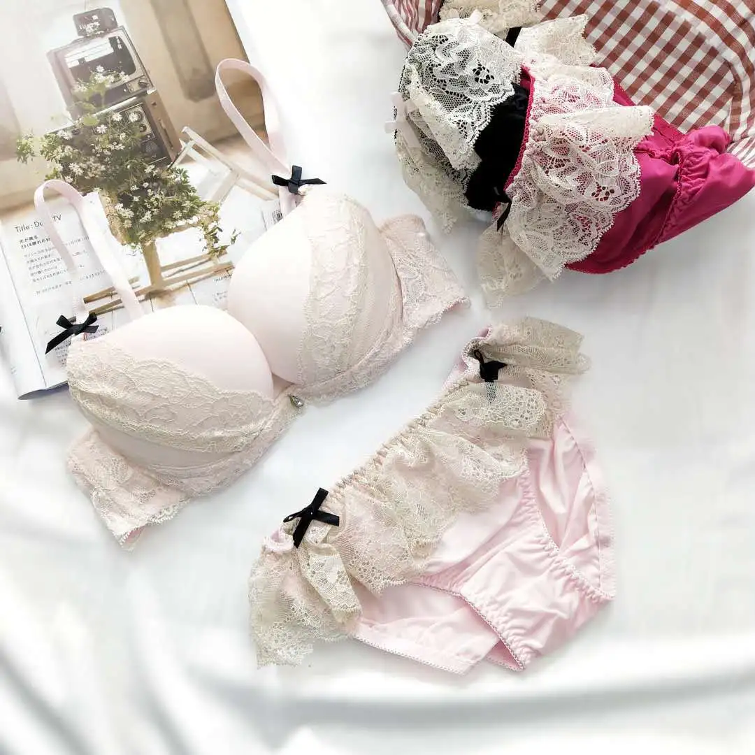 下垂防止 配色 レース B-Eカップ 谷間メイク ワイヤー入り 美胸 ブラ・ショーツセット