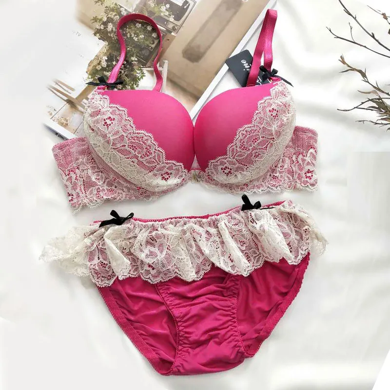 下垂防止 配色 レース B-Eカップ 谷間メイク ワイヤー入り 美胸 ブラ・ショーツセット
