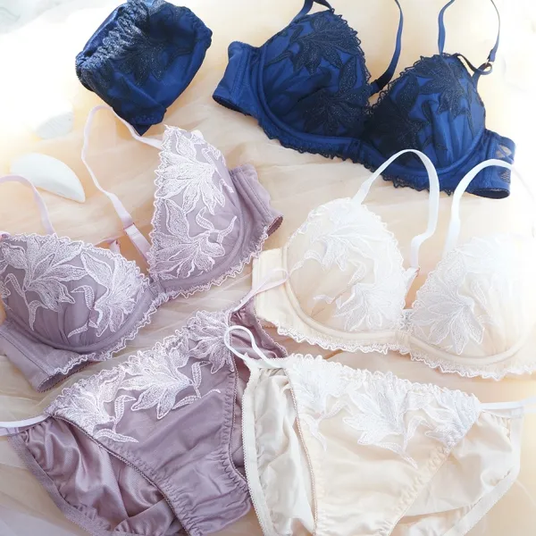 上品な可愛さ まん丸バスト スウィート 切り替え A-Fカップ レース 刺繍 花柄 ワイヤー入り ブラ・ショーツセット