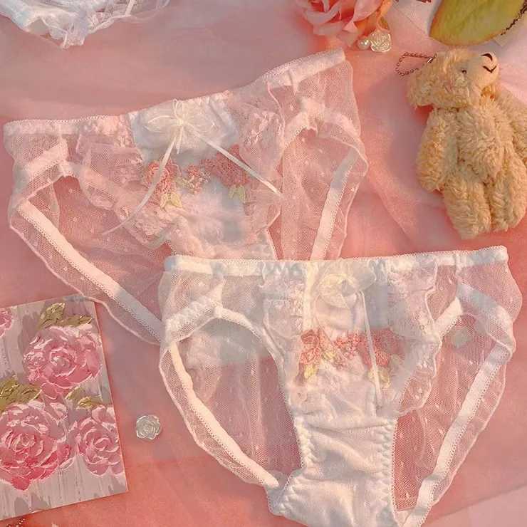 育乳効果 可愛い 中心に寄せ レース 刺繡 A-Eカップ ワイヤー入り 美胸 ブラ・ショーツセット