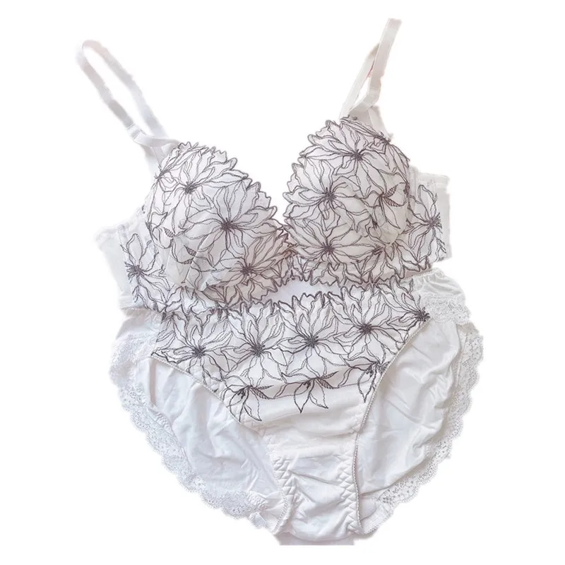 【HOT再入荷】 エレガント 刺繡花柄 深い谷間 A-Fカップ ワイヤー入り ブラ・ショーツセット