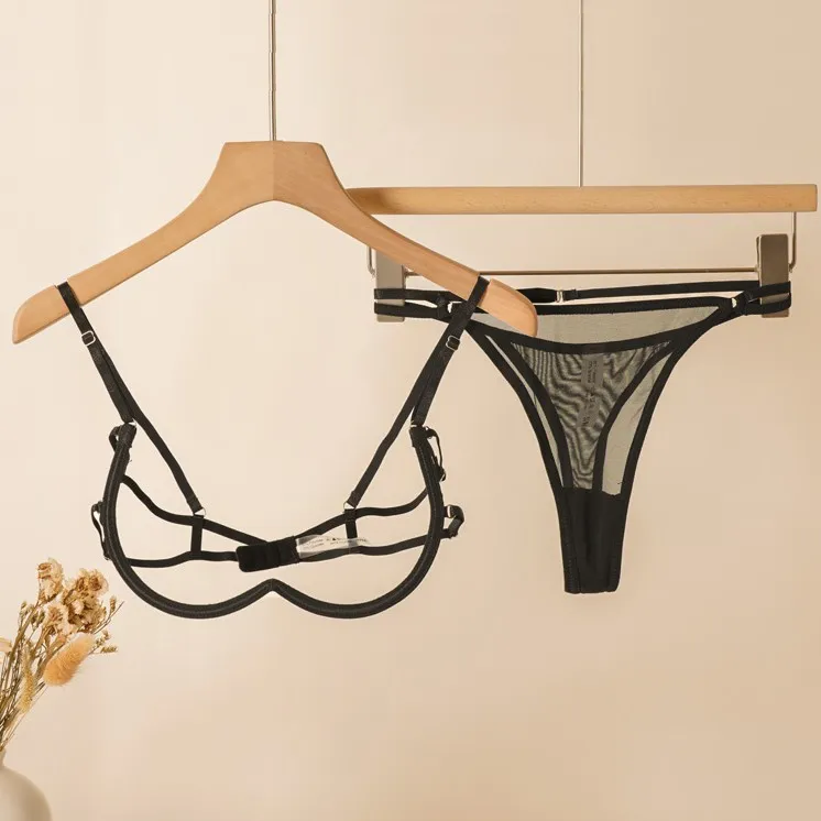 超セクシー ワイヤー入り 透かし彫り A-Cカップ しっかり支え 薄手 小さく見せる ブラ・ショーツセット