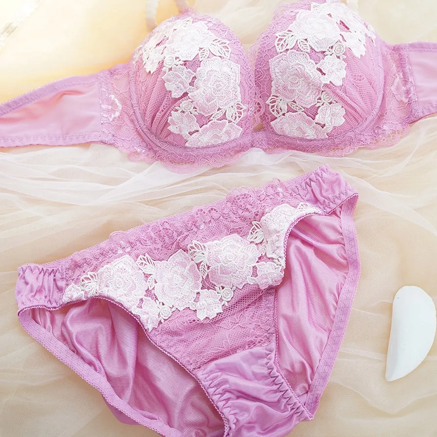 【ショーツ2点】A-Gカップ サイズ展開 スウィート 刺繡 レース ワイヤー入り 後ろホック 脇スッキリ ブラ・ショーツセット