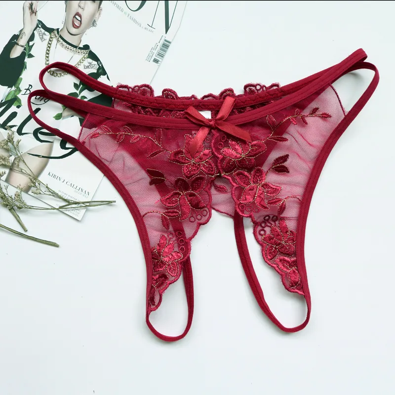 圧倒的セクシー  透かし彫り リボン レース 花柄 穴あき Tバック・タンガ