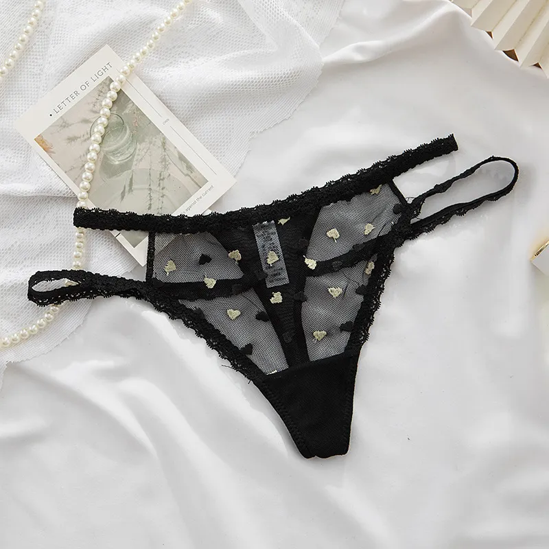 視覚的にを誘い 3カラー展開 透かし彫り 刺繍 レース 美尻  T-バック・タンが