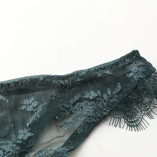 上品さたっぷり セクシー 透け感 レース 柔らかい 花柄 Tバック・タンガ