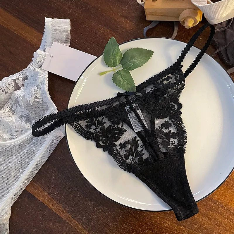 人気爆発 セクシー 刺繡 レース スケスケ マンネリ解消 誘惑 無地 オシャレＴバック・タンガ