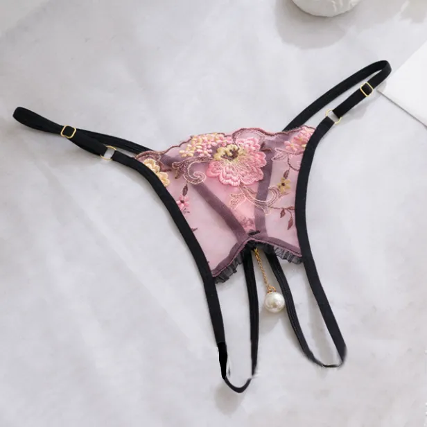 存在感抜群 レース 切り替え 刺繡 ビーズ付き 穴開き セクシー Ｔバック・タンガ