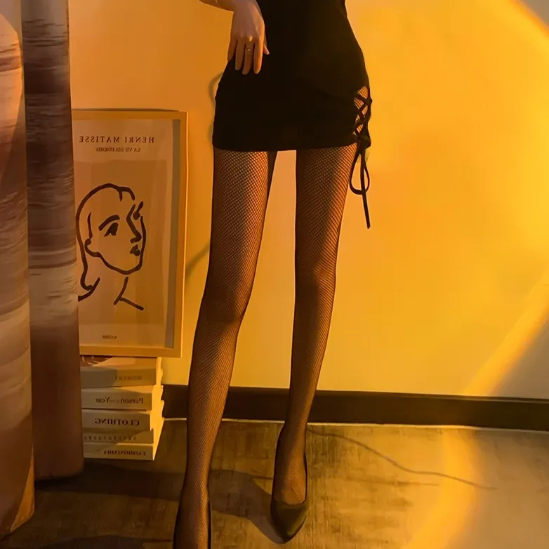 【小網・中網・大網】美脚 セクシー 透かし彫り ストッキング 伸縮性 ハイウエスト エロ 網タイツ