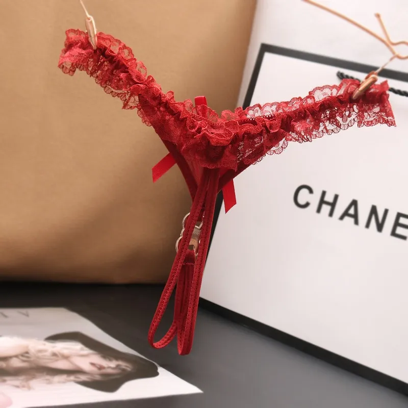 大人女子系 ビーズ付き レース 金属飾り ステルス 穴開き 過激エロ Ｔバック・タンガ