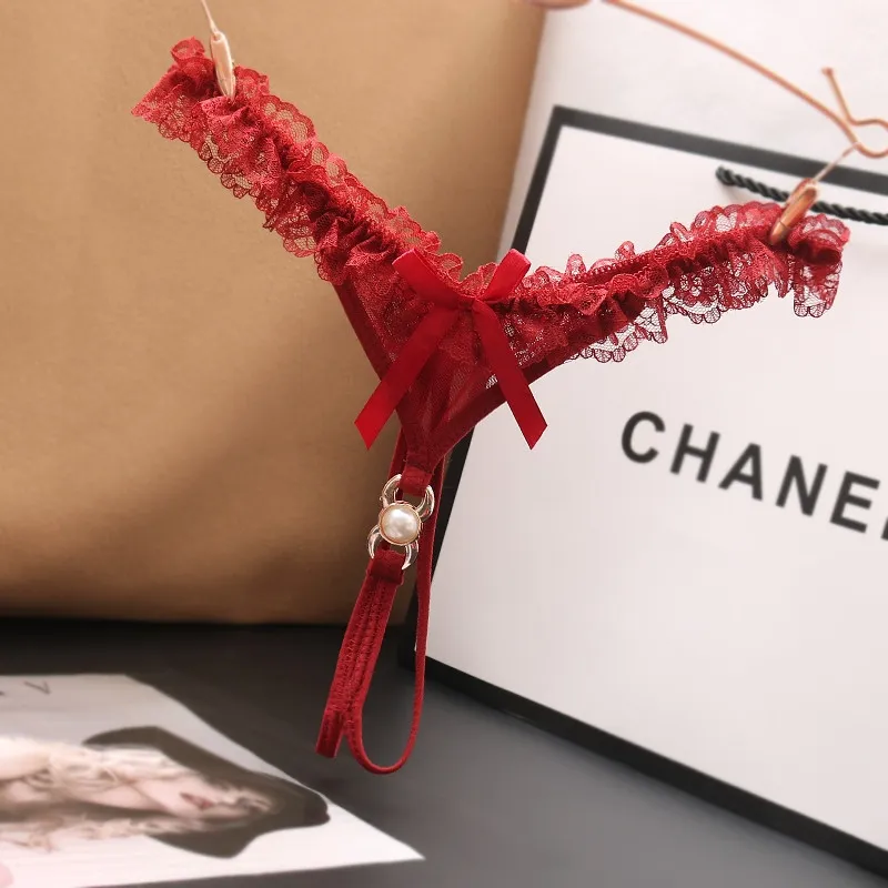 大人女子系 ビーズ付き レース 金属飾り ステルス 穴開き 過激エロ Ｔバック・タンガ