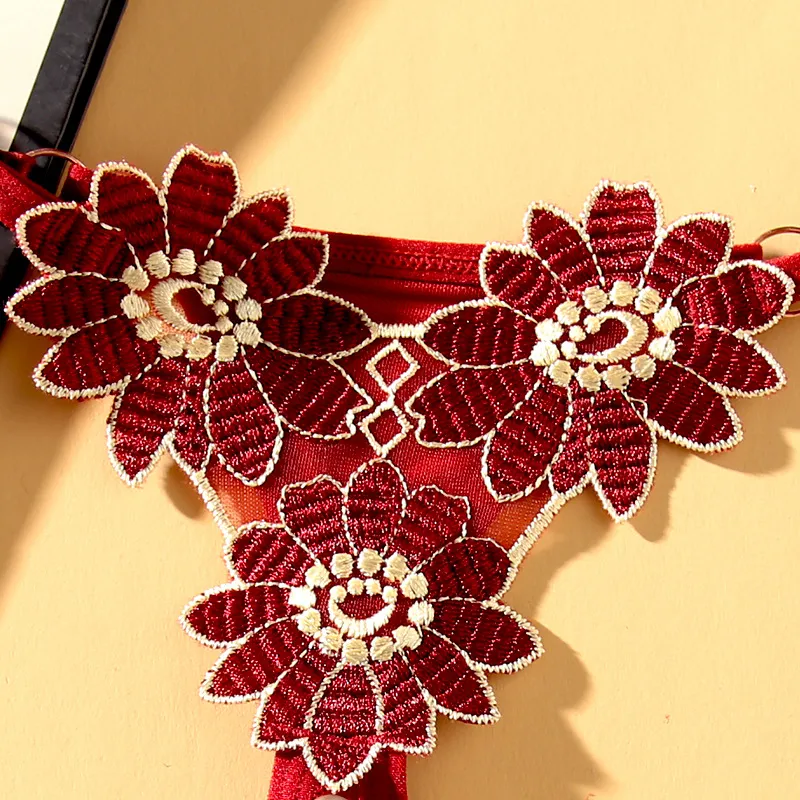 夜の営み セクシー エッチ マンネリ解消 ビーズ付き 刺繡 遊び心 Ｔバック・タンガ