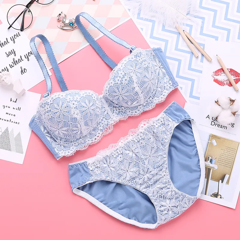 （A-Bカップ）しっかり盛れる ファッション 花柄あり ワイヤー入り 後ろホック キュート ブラ・ショーツセット