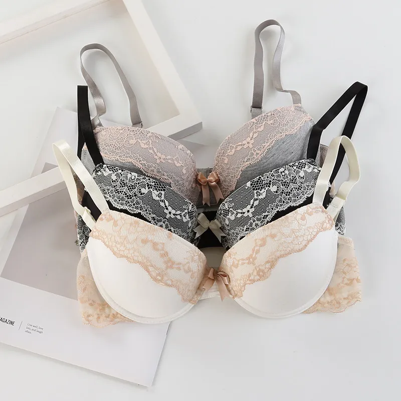見逃し厳禁 中心に寄せ 盛れる レース 切り替え A-Ｄカップ ワイヤー入り 着け心地 ブラジャー