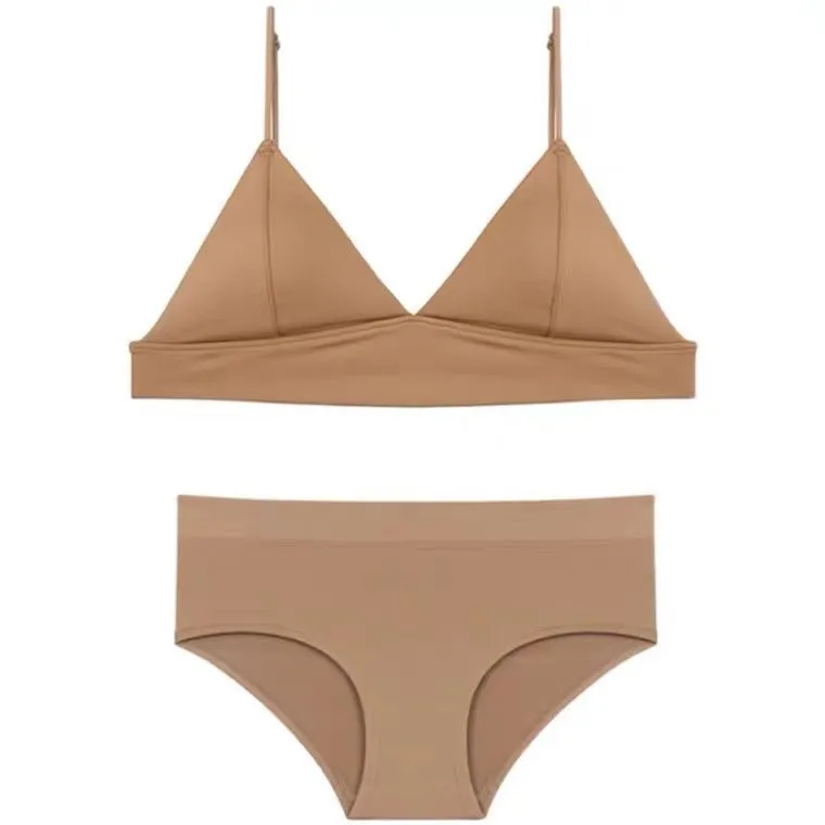 【3点タイプ】（A-Cカップ）フランス 無地 ナイト用 プルオーバー 薄手カップ 締め付け感ゼロ ノンワイヤー ブラ・ショーツセット