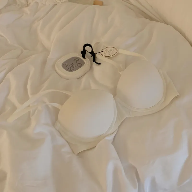 1/2カップ 無地 ソフトワイヤー バストアップ A-Cカップ 重力に逆らい ブラジャー