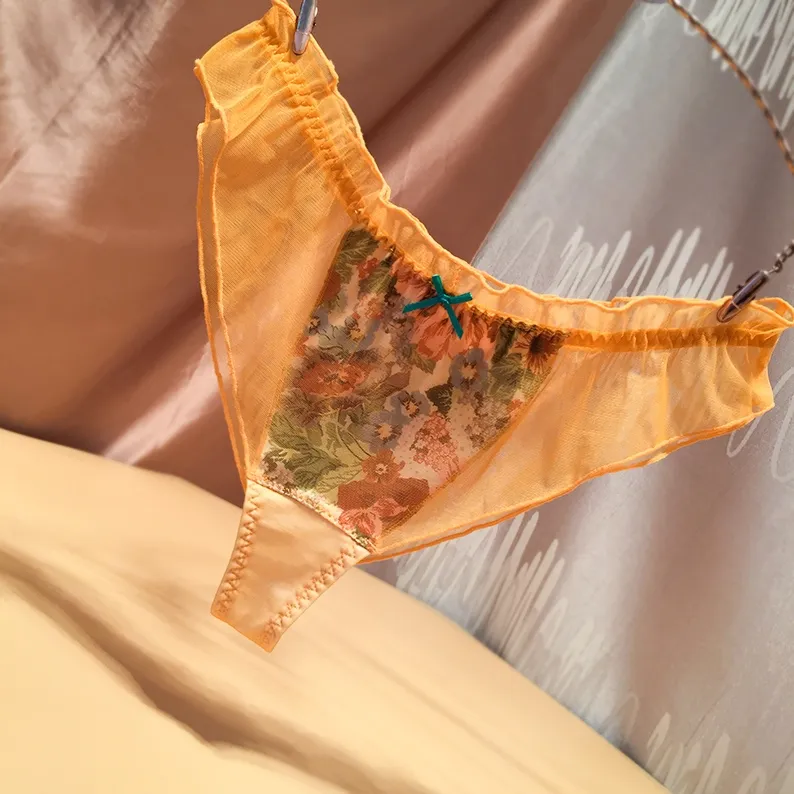 少女 メッシュ 透け感 プリント フリル 肌にやさしい 柔らかい 切り替え Ｔバック・タンガ