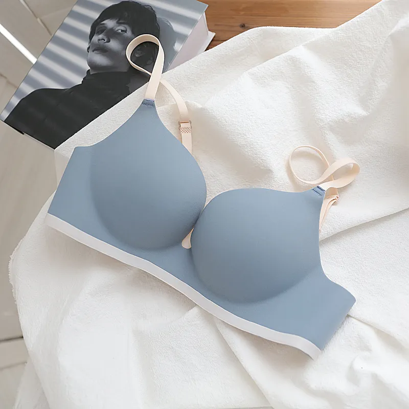 (A-Bカップ) 人気新作 シンプル かわいい 後ろホック ナイト用 ノンワイヤー ブラ・ショーツセット