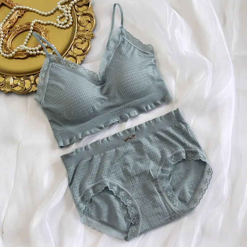 シンプル つけ心地 レース 切り替え ノンワイヤー パッドあり ナイト用 締め付け感ゼロ ブラ・ショーツセット