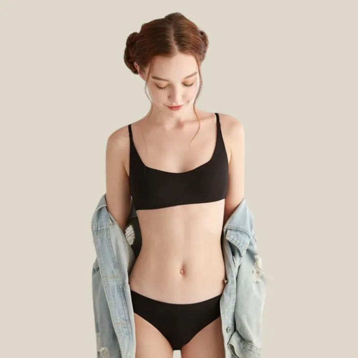 （A-Dカップ）ナイト用 シームレス パッドあり つけ心地 締め付け感ゼロ ノンワイヤー ブラ・ショーツセット