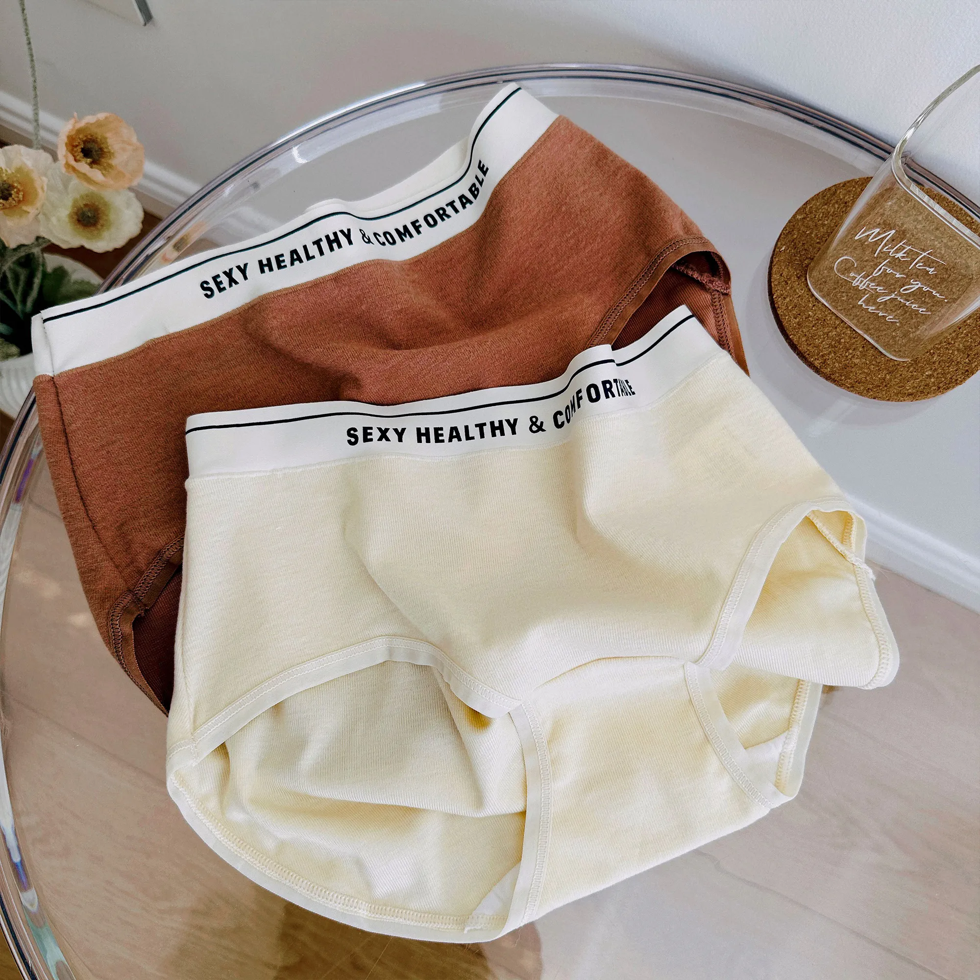 肌触り抜群 シンプル アルファベット ふんわり 美尻 女子高生 スタンダードショーツ