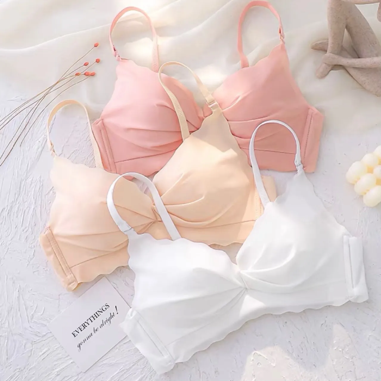 【セット】(A-Bカップ) 無地 ノンワイヤー 寄せ上げ 超快適 バストアップ 育乳 ブラ・ショーツセット