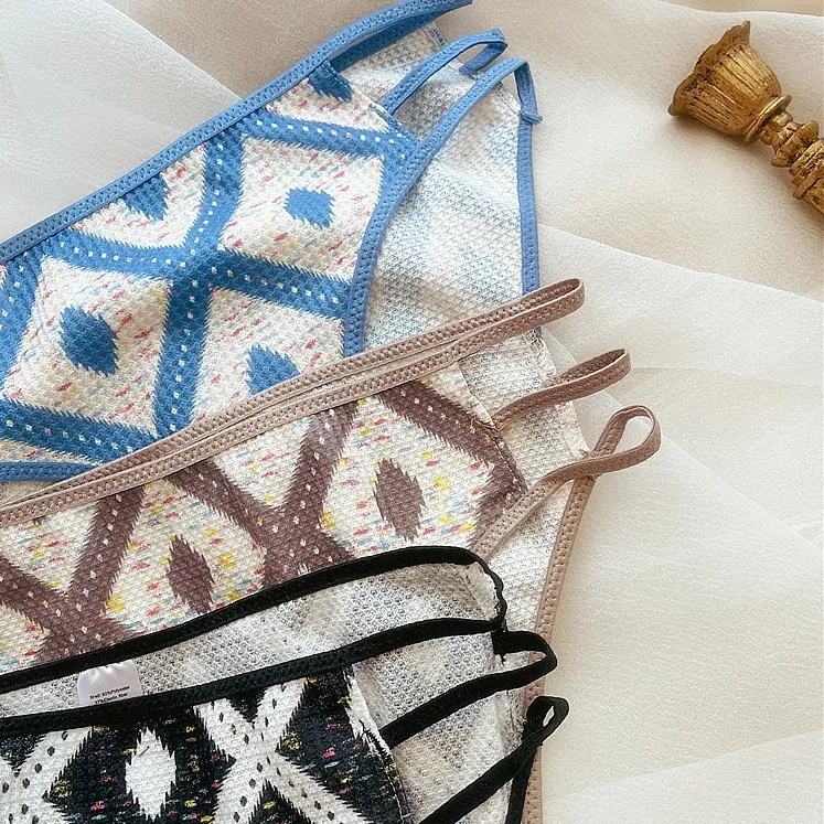 おしゃれ 柔らかい 幾何柄 透かし彫り ストレッチ 美尻 パンティ スタンダードショーツ