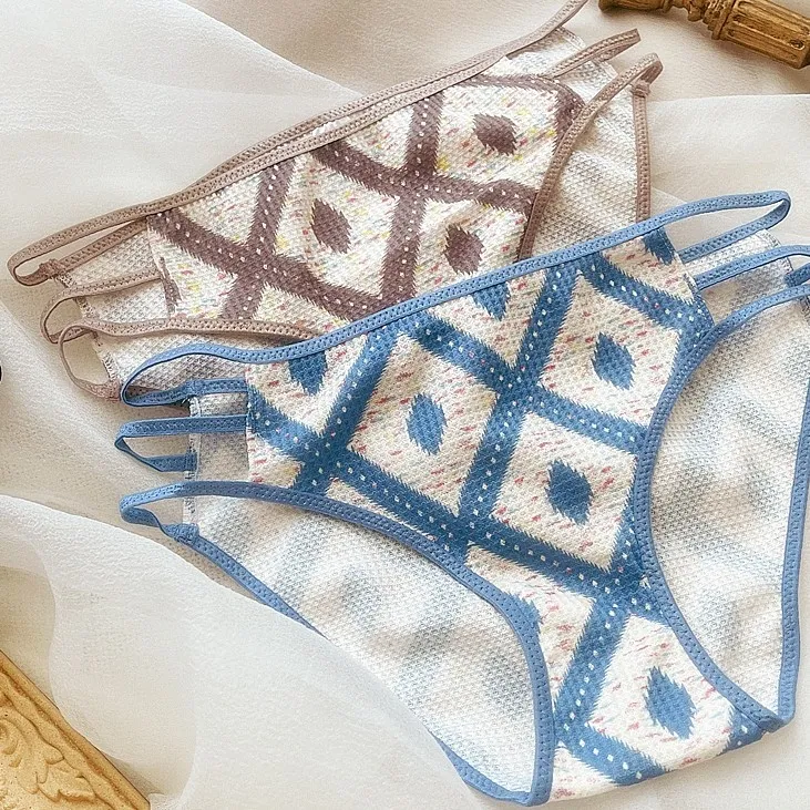 おしゃれ 柔らかい 幾何柄 透かし彫り ストレッチ 美尻 パンティ スタンダードショーツ