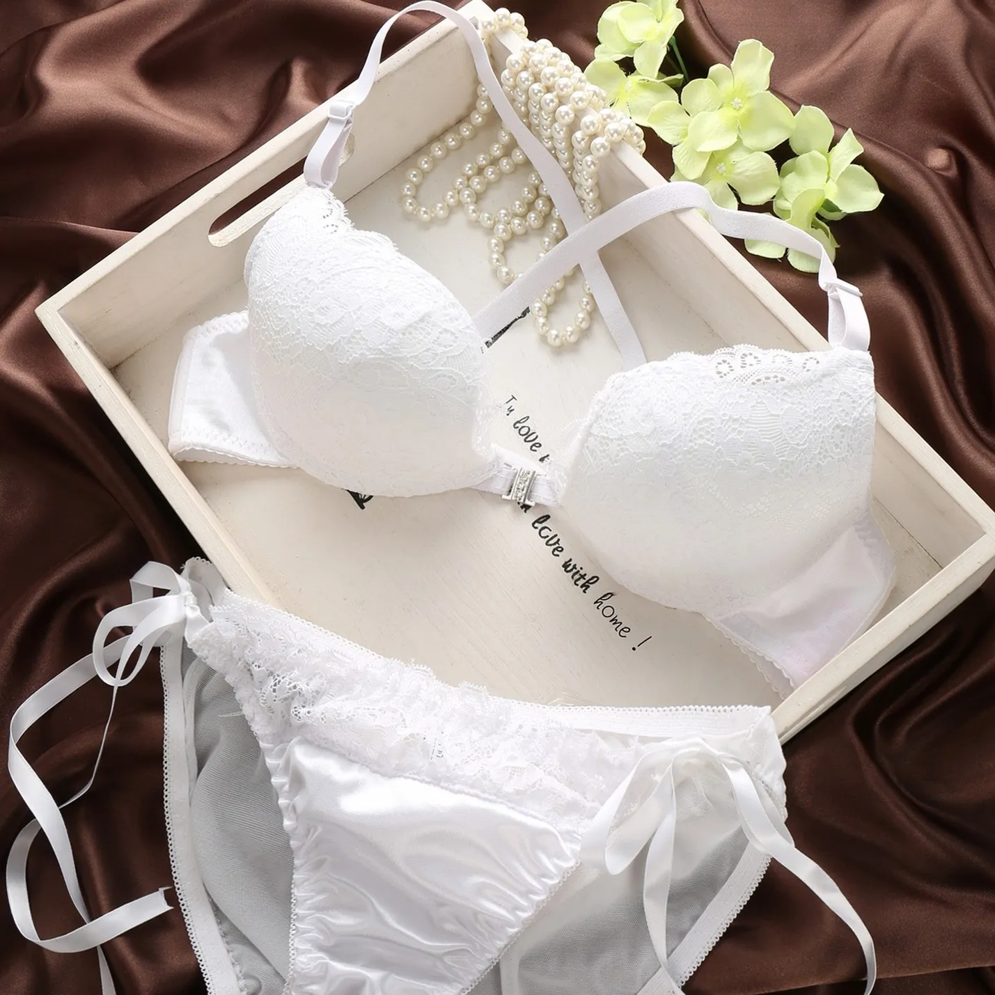 A-Bカップ ワイヤー入り フロントホック レース 下着 美胸 ブラ・ショーツセット